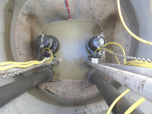 Пример монтажа двух фекальных насосов HOMA в канализационной насосной станции 